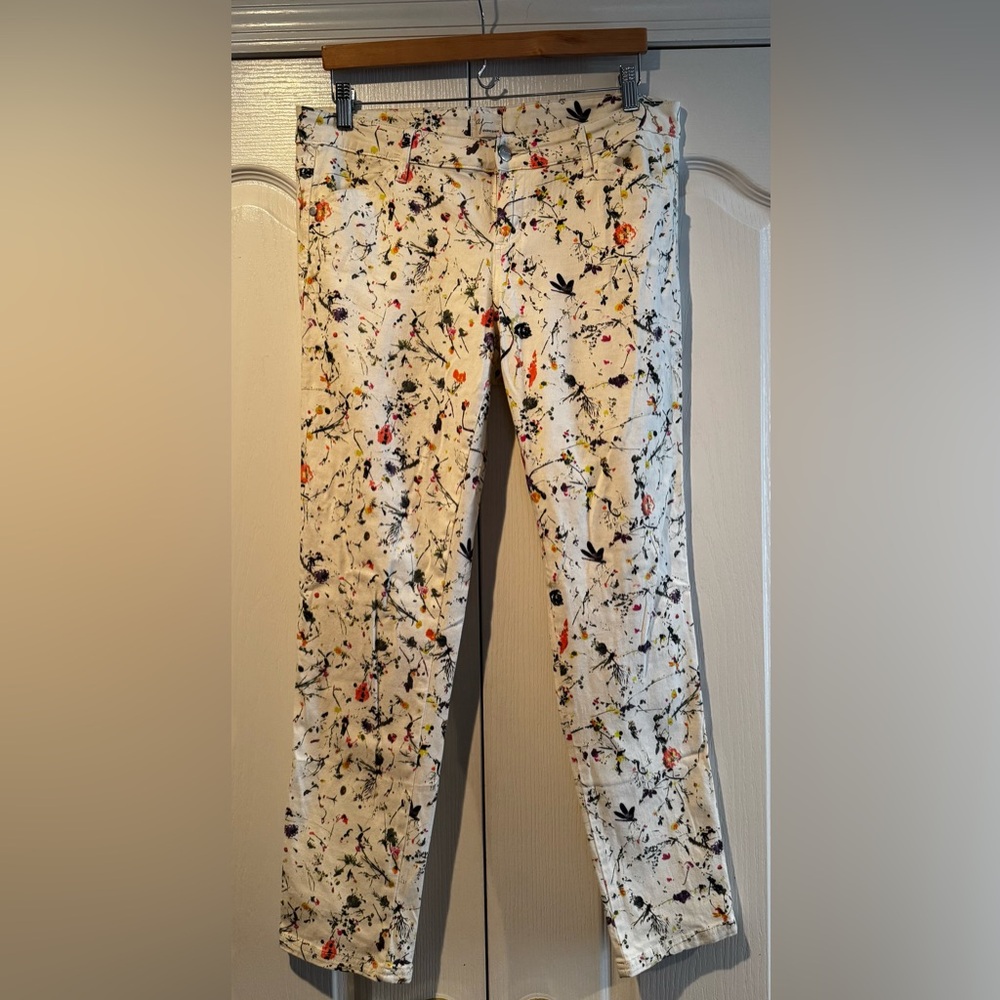 Andrea Jovine White Jeans with Floral Design - Size 10